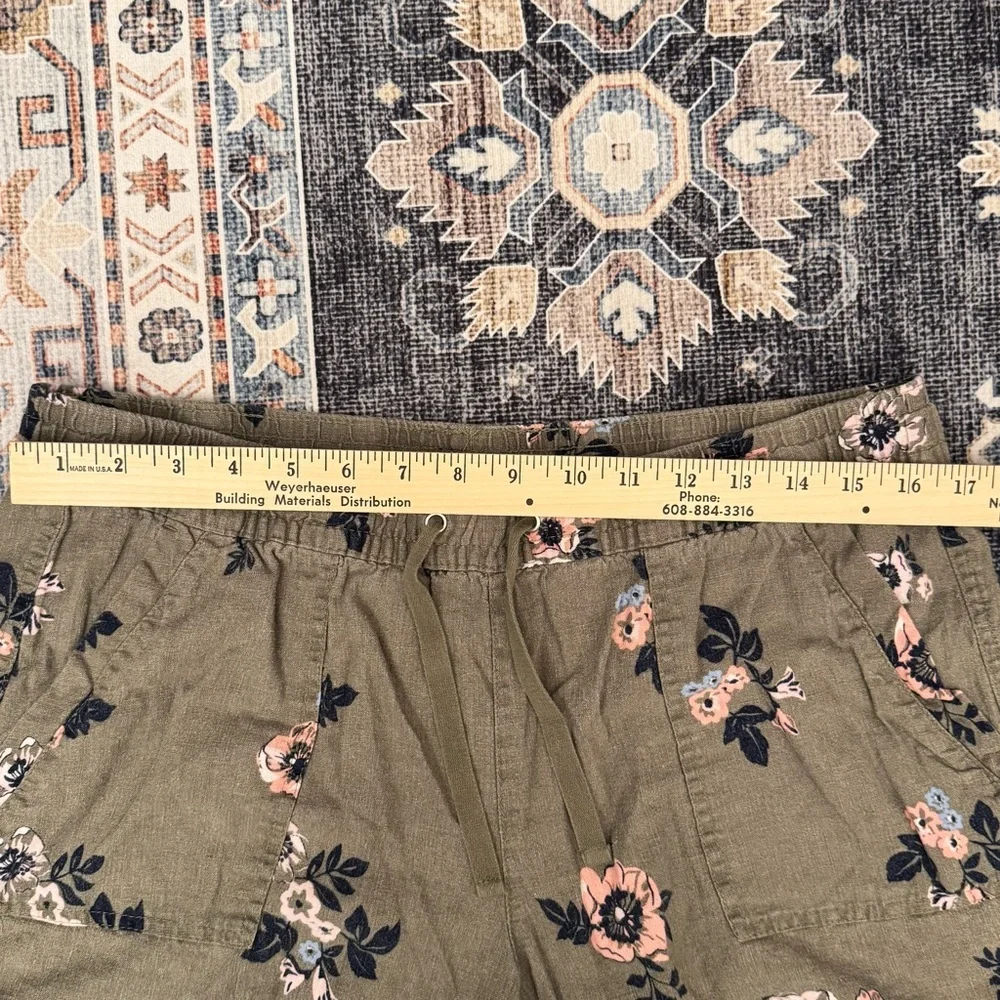 Nautical Women’s Olive Green Floral Linen Blend Shorts With Pockets Size Large - Picture 9 of 10